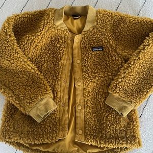 Kids Patagonia jacket in mustard